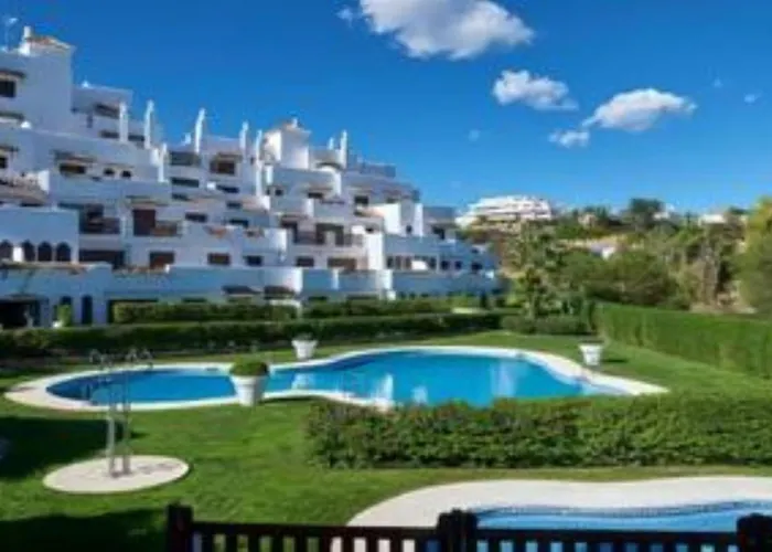 New Golden Mile 公寓 *